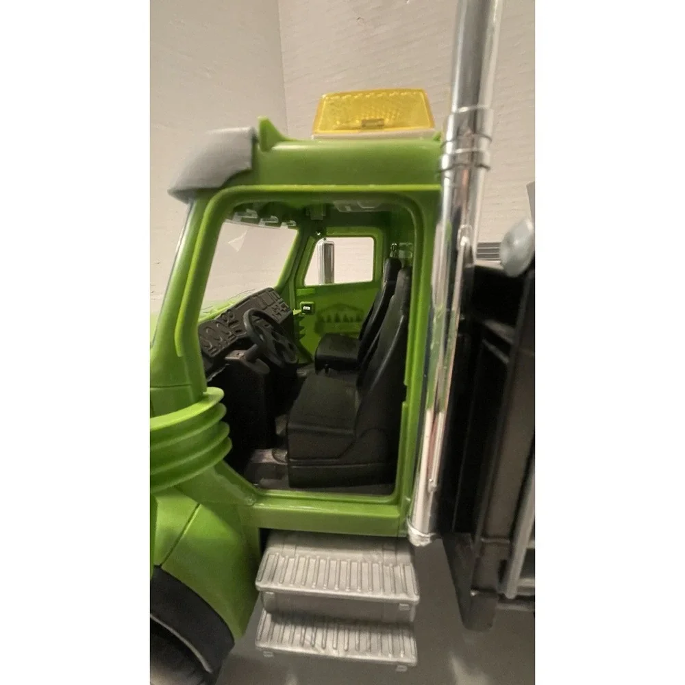LIME GREEN & BLACK Freightliner  122SD  DBL-AXLE ROGUE Log TRUCK Mr Logging Serv